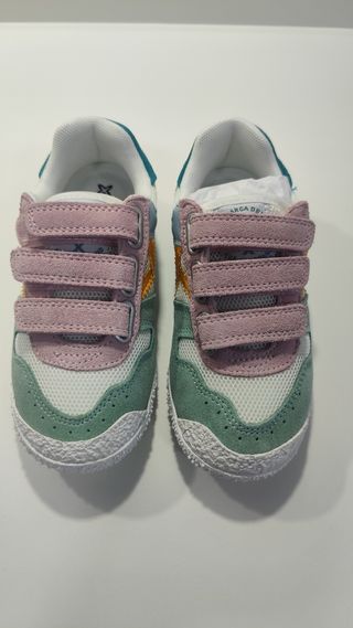 Zapatillas niña Munich verdes y rosas. Talla 29