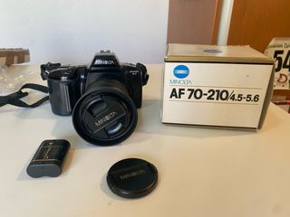 Cámara Minolta Dynax 3xi + Objetivo AF 70-210