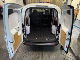 Ford Transit Courier 1.5 TDCi 2020 (PANTALLA)