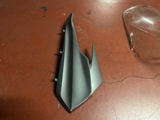 Conjunto lateral izquierdo Kymco Superdink 125 ABS