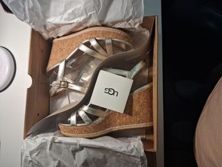 Sandalias Plataforma UGG Doradas