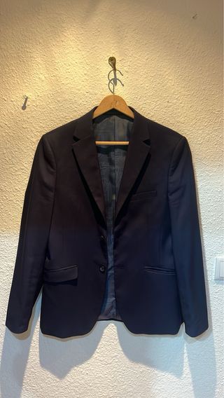 Traje de hombre azul marino