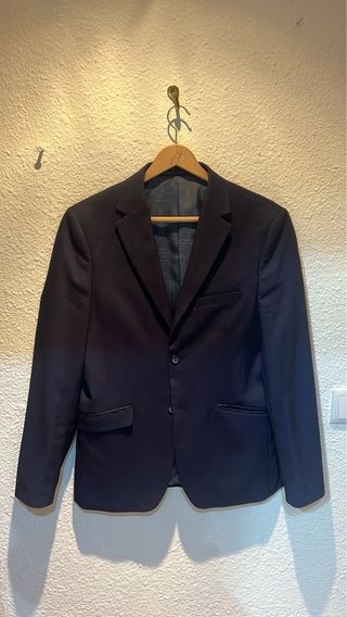 Traje de hombre azul marino