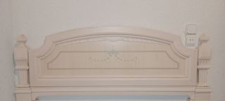 Cabecero de madera beige