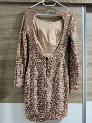 Vestido de fiesta dorado con lentejuelas