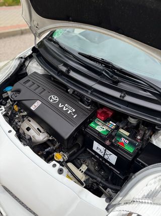 Toyota Yaris 2011 AUTOMATICO 
