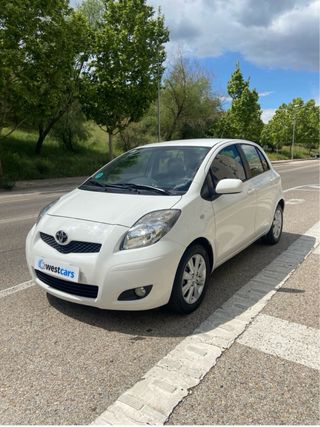 Toyota Yaris 2011 AUTOMATICO 