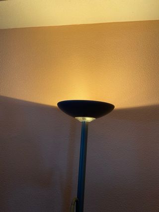 Lámpara de pie gris