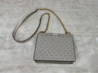 Bolso Michael Kors original Beige y Dorado.