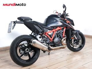 KTM 1390 SUPER DUKE R