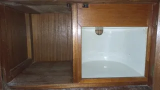 Cómoda vintage madera tallada