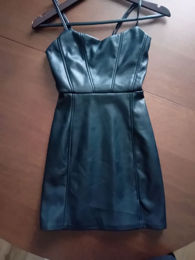 Vestido Negro Cuero Sintético Stradivarius