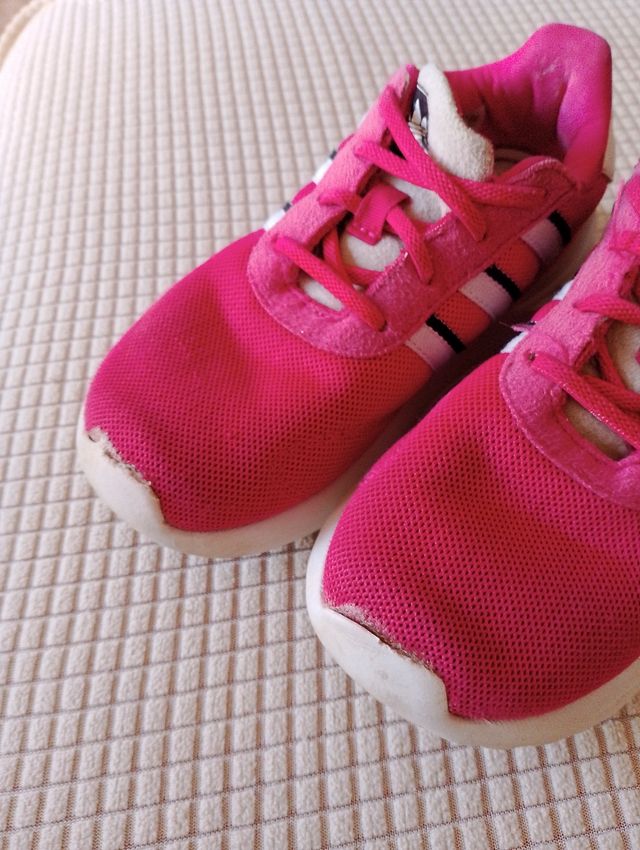 ZAPATILLAS ADIDAS + CROCS NIÑA