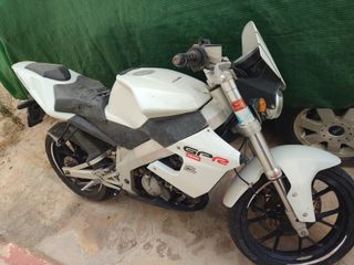 Moto Derbi gpr nude 50 