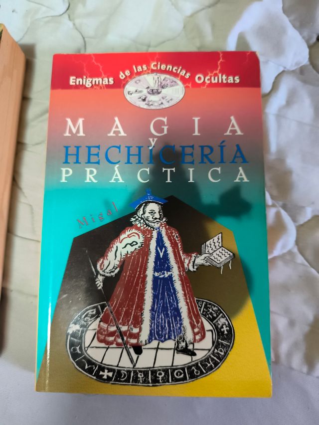 Magia Y Hechiceria Practica/Practical Magic and...