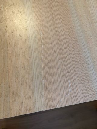 Mesa de comedor de madera