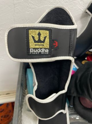 Espinilleras Buddha Deportivas Negras