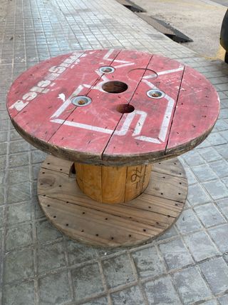 Rueda de cable para hacerte una mesa original