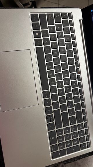 Ordenador portátil HP Plata