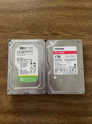 2 Discos Duros 1TB Western Digital y Toshiba