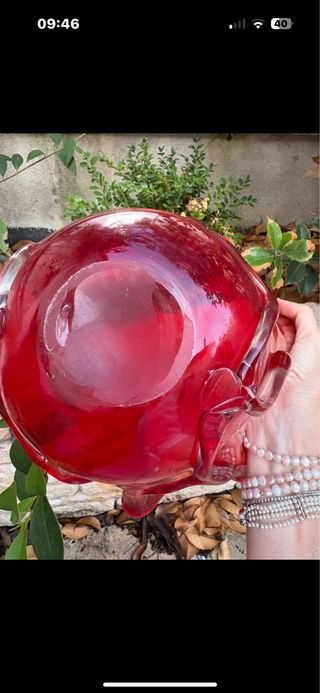 Vaso in vetro rosso decorato Vintage