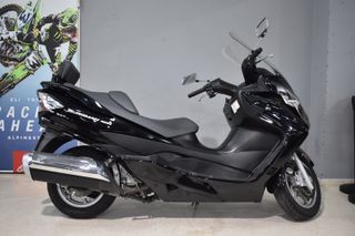 Suzuki Burgman 400 Negra
