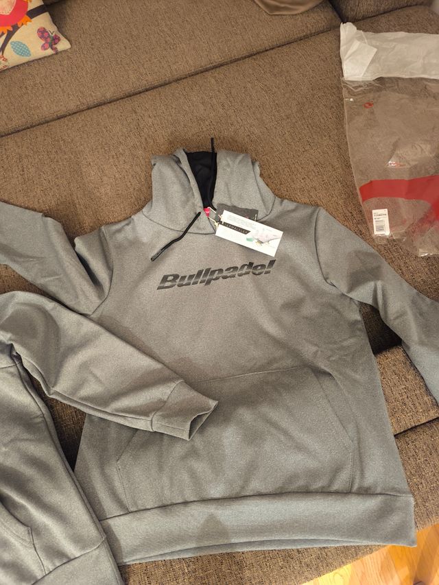 Sudaderas Bullpadel Hombre y Mujer