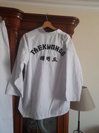 Equipamiento Taekwondo: Kimono y Peto
