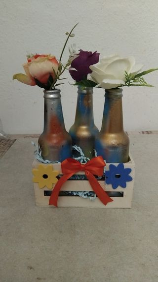 Botellas decoradas para centro de mesa