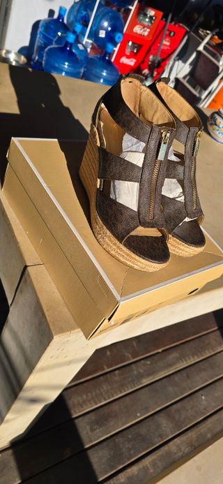 Sandalias Michael Kors Marrones