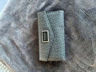 Monedero Guess Gris