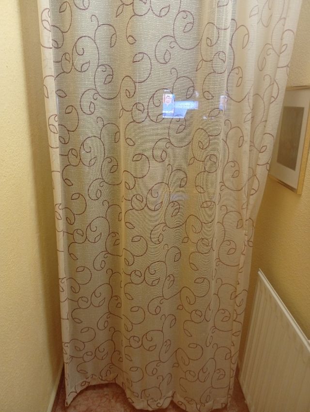 Cortinas de lino beige con estampado floral