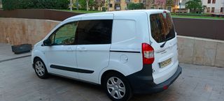 Ford Transit Courier 2020