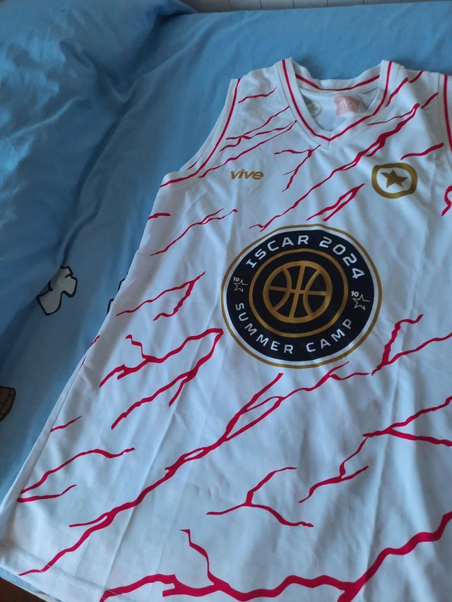 4 Camisetas Baloncesto Carabanchel