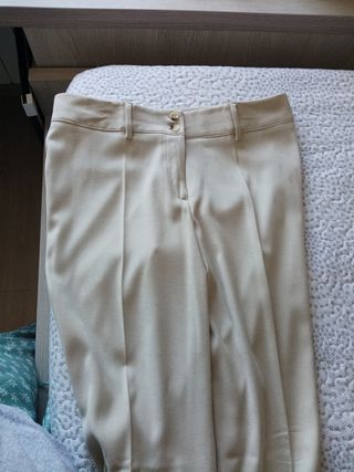 Traje de chaqueta beige PICOTAZOS