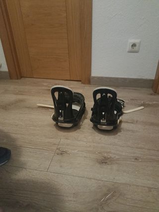 Tabla Snowboard y fijaciones Head