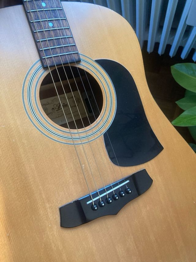 Chitarra Acustica Aria