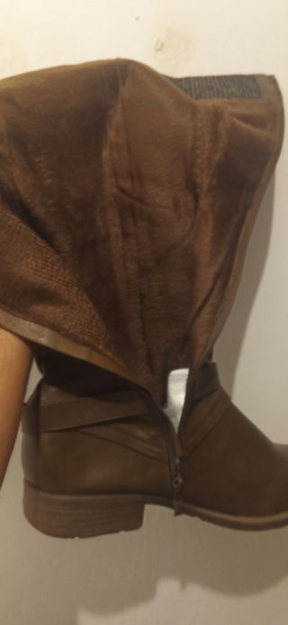 Botas altas piel sintética marrones