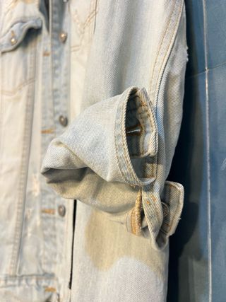 Chaqueta vaquera Stradivarius desgastada