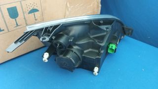 2b Óptica Izquierda Ford Fiesta 02-06