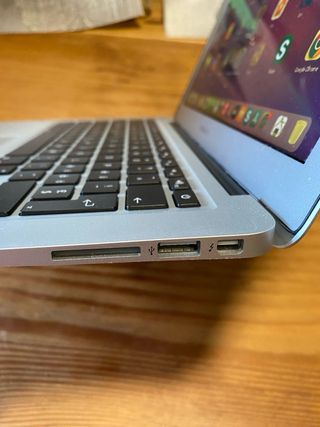 Macbook Air 13” (COMO NUEVO 30 HORAS DE USO)