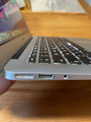 Macbook Air 13” (COMO NUEVO 30 HORAS DE USO)
