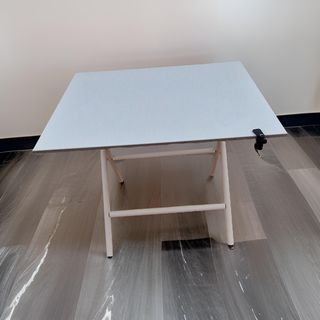 MESA ARTICULADA DE DIBUJO TÉCNICO