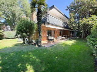 Casa pareada en alquiler en Piovera - Conde Orgaz en Madrid