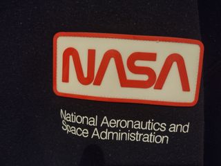 Felpa NASA con logo e bandiera USA