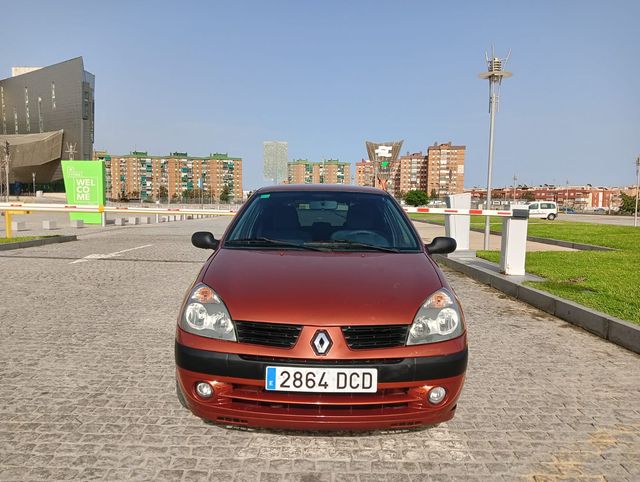 Renault Clio 2004