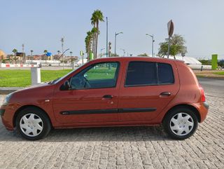 Renault Clio 2004