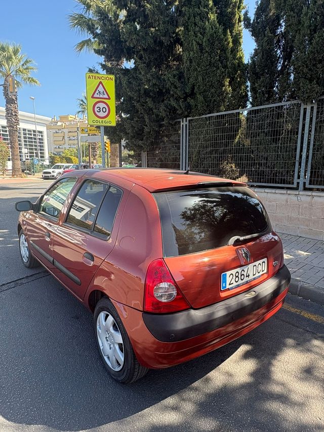 Renault Clio 2004