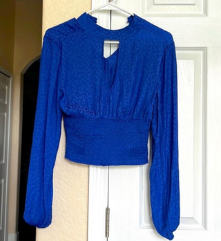 Top azul estampado guepardo