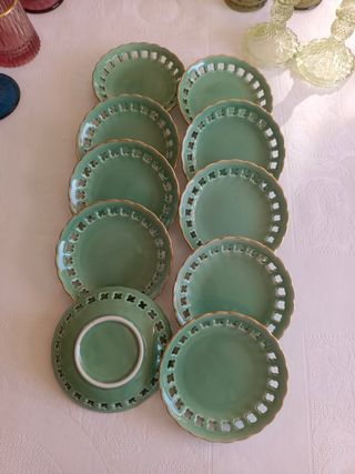 10 Platillos de Pan Verdes con Borde Dorado